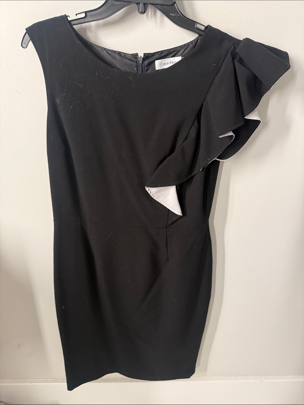 Calvin Klein Black One-Shoulder Ruffle Sheath Dress with Contrast Lining